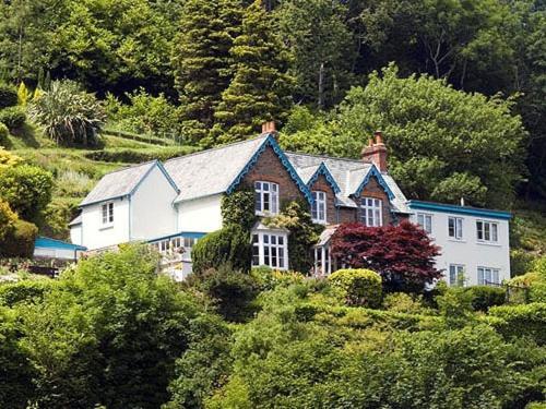 Pine Lodge Lynton Exterior photo